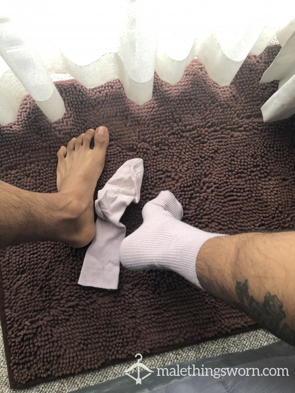 Smelly Socks Will Wear For 3 Days Before Sending