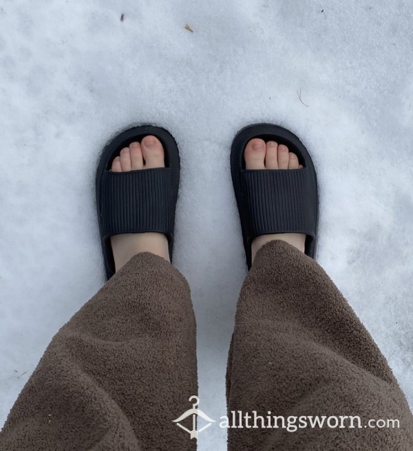 Snow Day Toe Show!