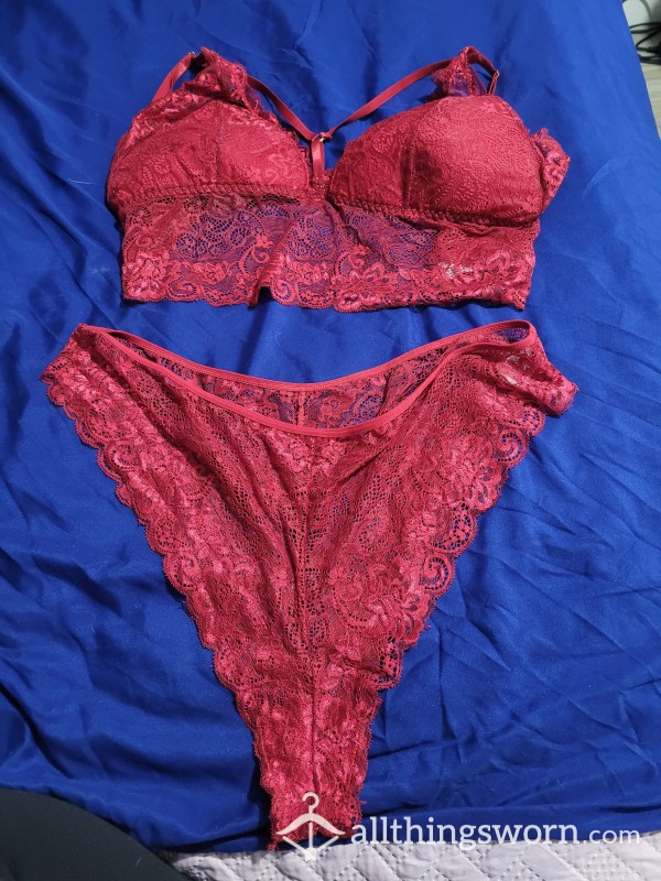 Sweet Sexy Red Over The Hips Lace Set