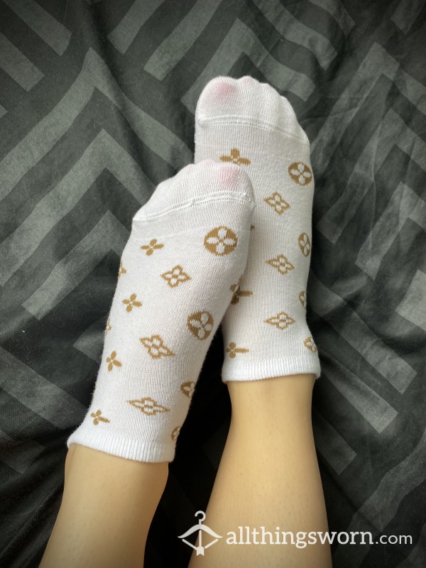 Sweet White Socks 🧦