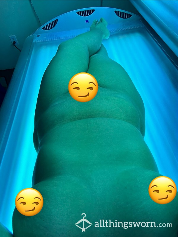 Tanning Bed Nudes