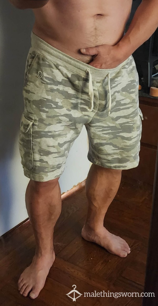 Todd Snyder Very Well-Worn Camo Cargo Shorts (L) Made In Canada