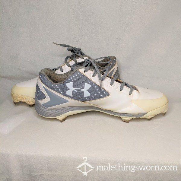 Under Armouf Athletic Cleat Shoes White 11.5