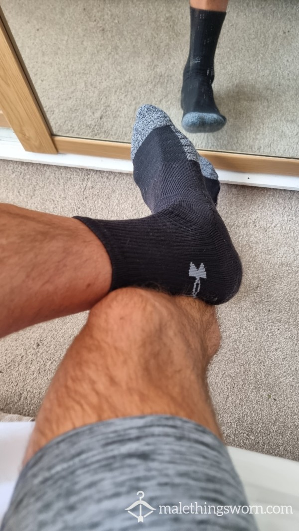 Under Armour Black Socks M (worn 2 Weeks)