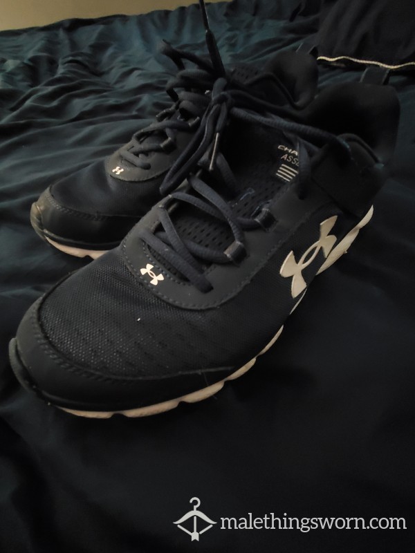 Under Armour Size 10 photo