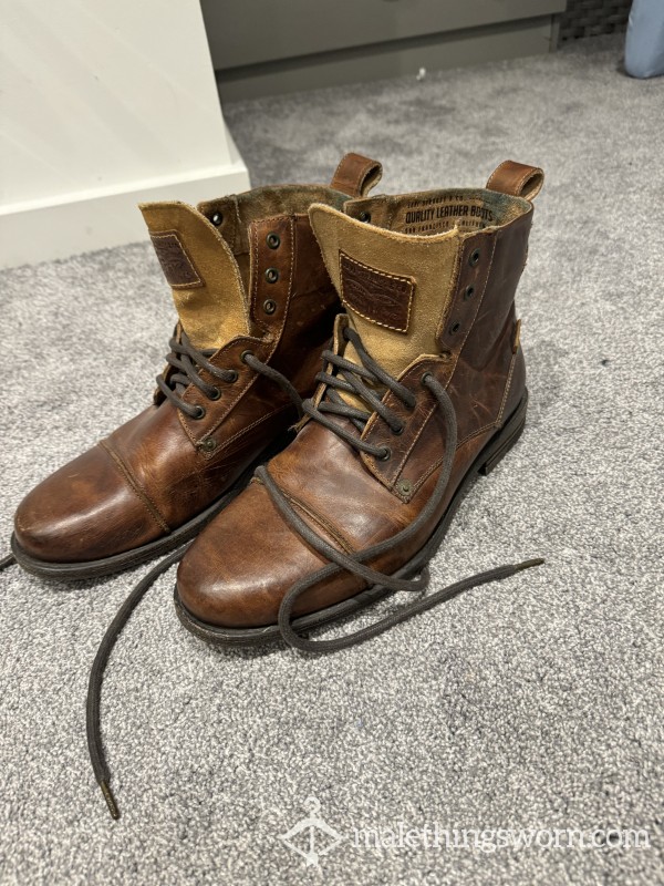 Used Levi’s Brown Boots UK 10