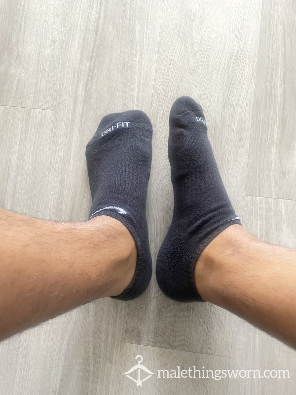 Used Low Black Nike Socks