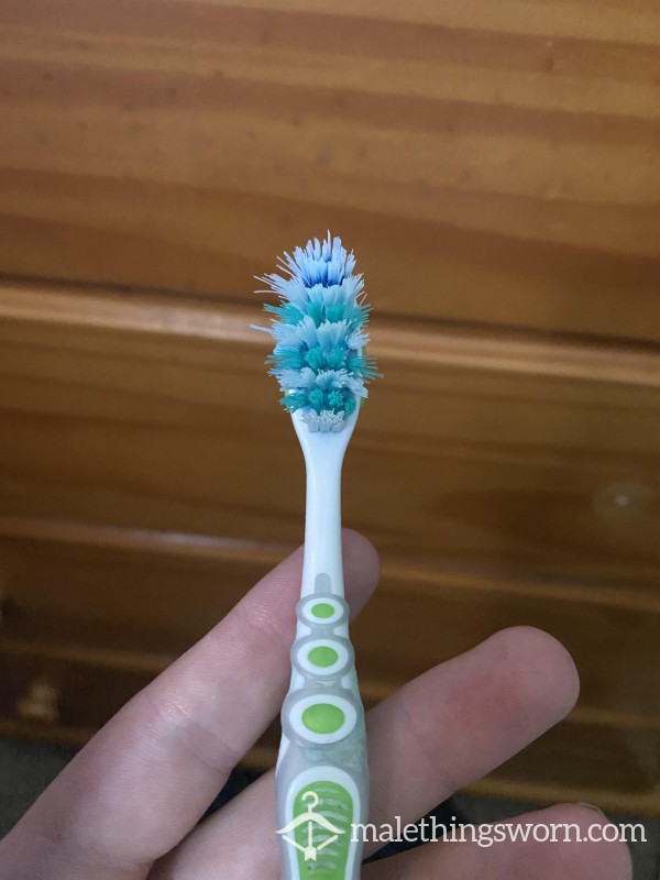 ✨ Used Toothbrush