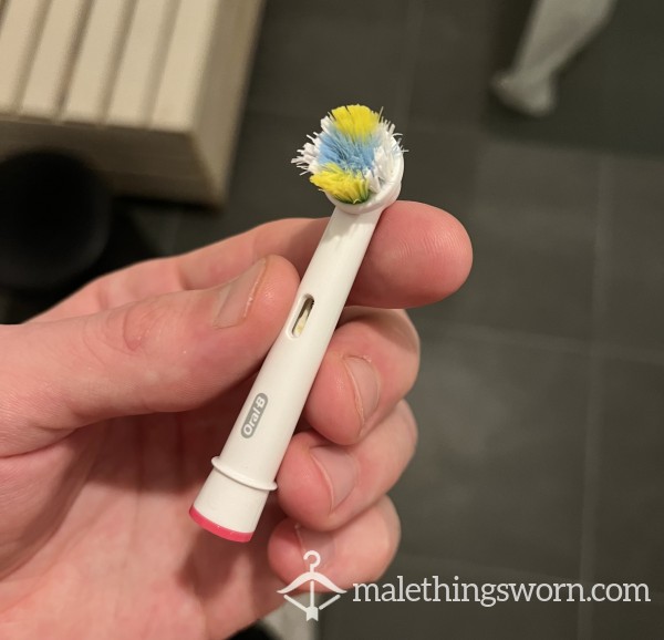 Used Toothbrush Attachment ORAL-B