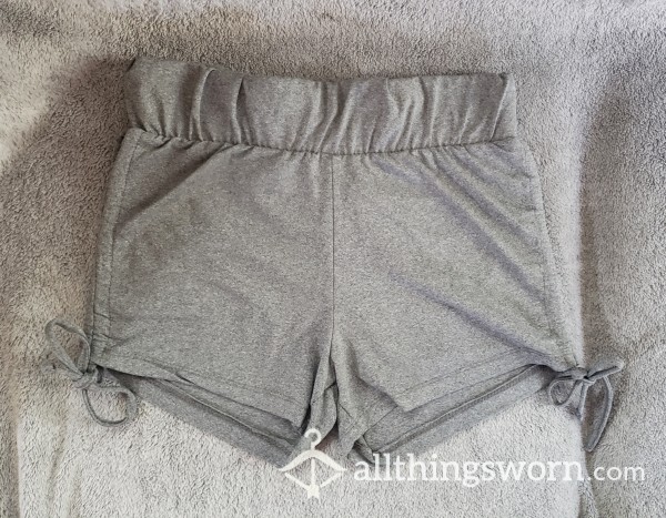 Very Worn 💋 Gray Booty Shorts 😍 Size S