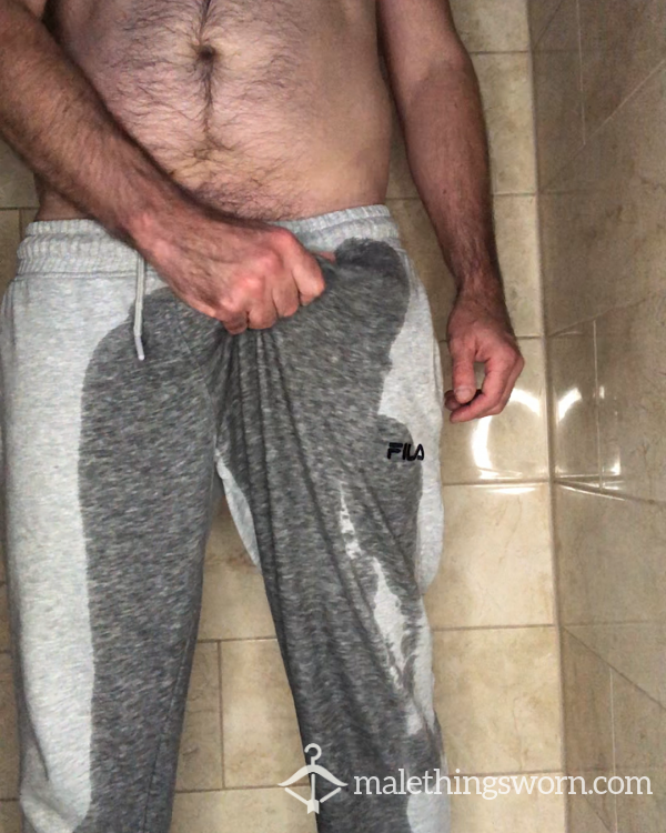 VIDEO: Dad Pissing In Grey FILA Joggers With A Semi