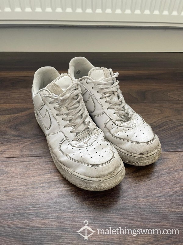 **AVAILABLE** Well Worn Air Force 1s (from Harry, UK 11)