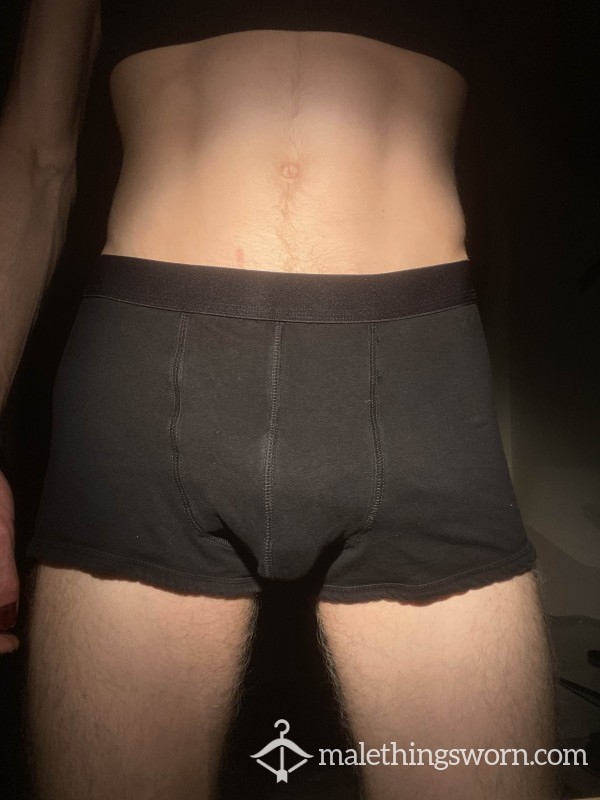 WELL-WORN 😈 BLACK BOXERS SIZE M