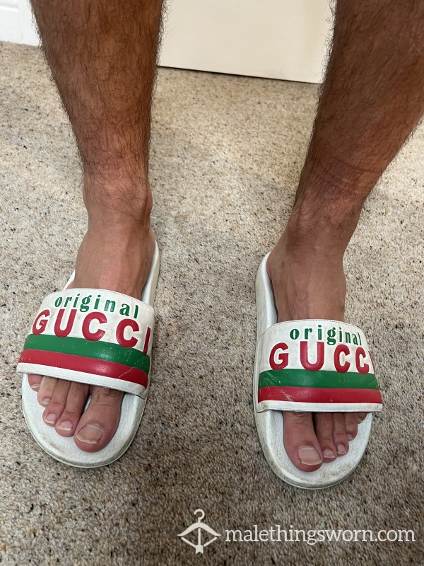 SOLD ❤️ Well Worn Gucci Sliders