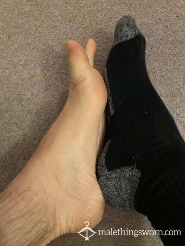 Well Worn Worn Socks Size Large