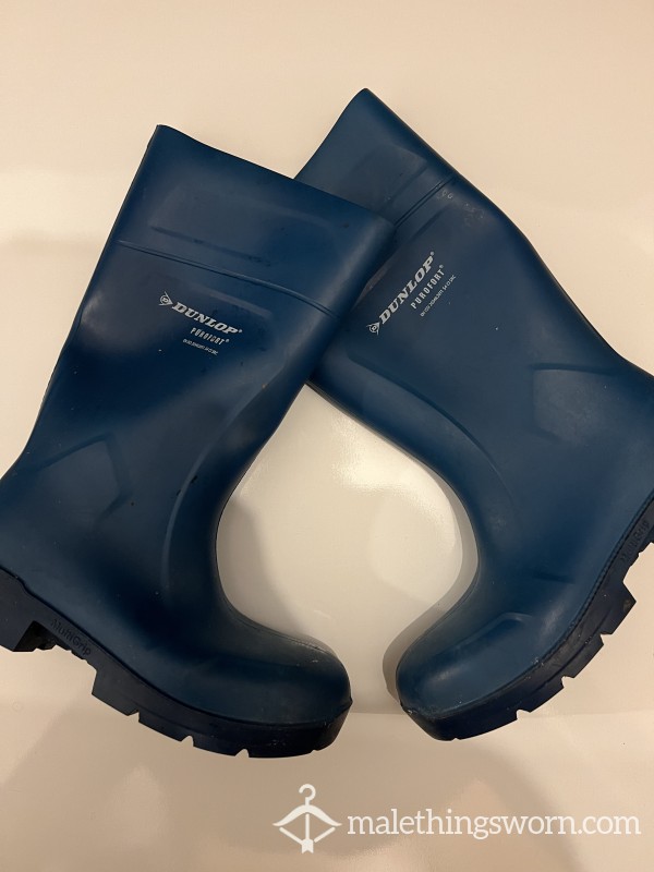 BLUE WELLY BOOTS