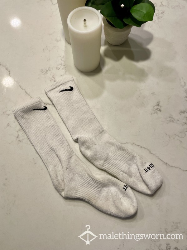 White Nike Crew Socks (Used)