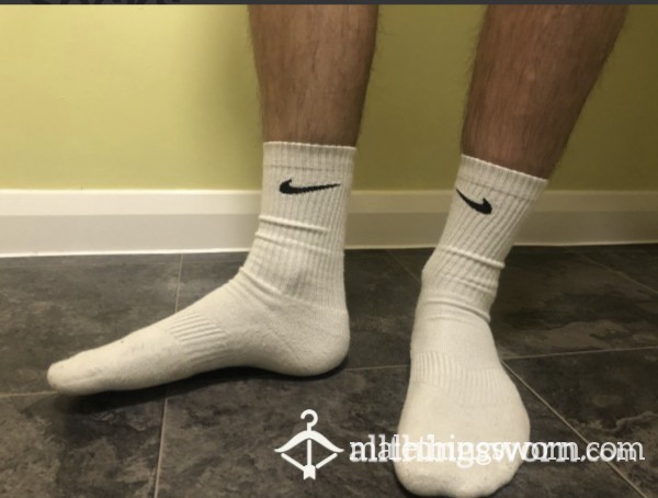 White Nike Sports Socks 🧦