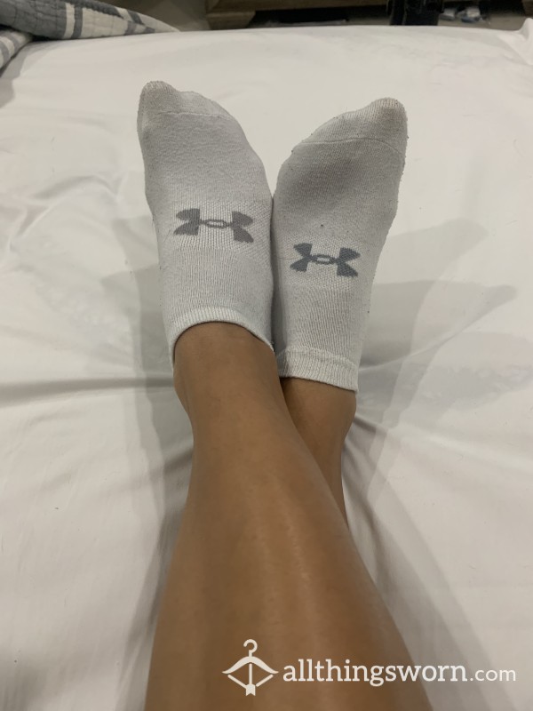 White No Show Athletic Socks