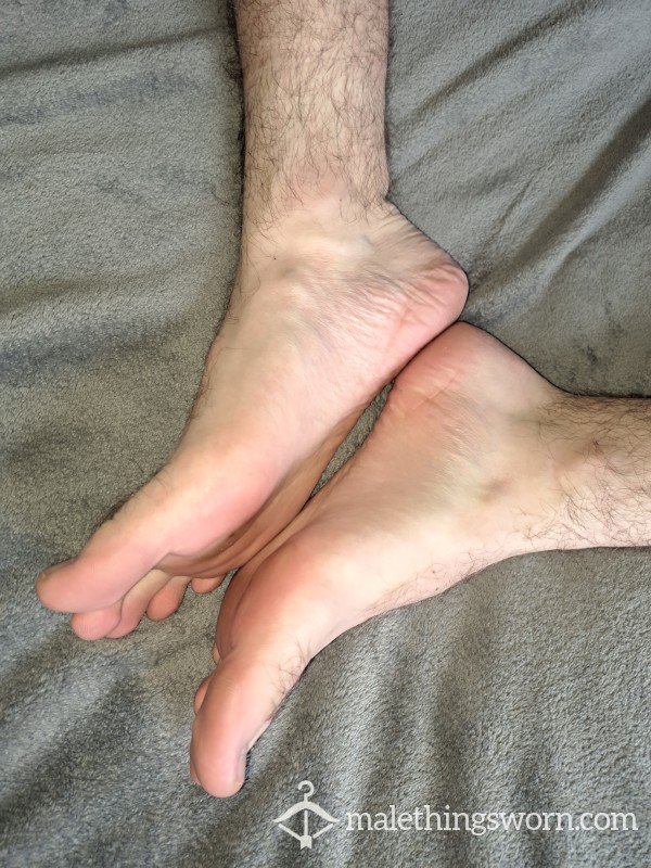 Who Has A Foot Fetish?🤤
