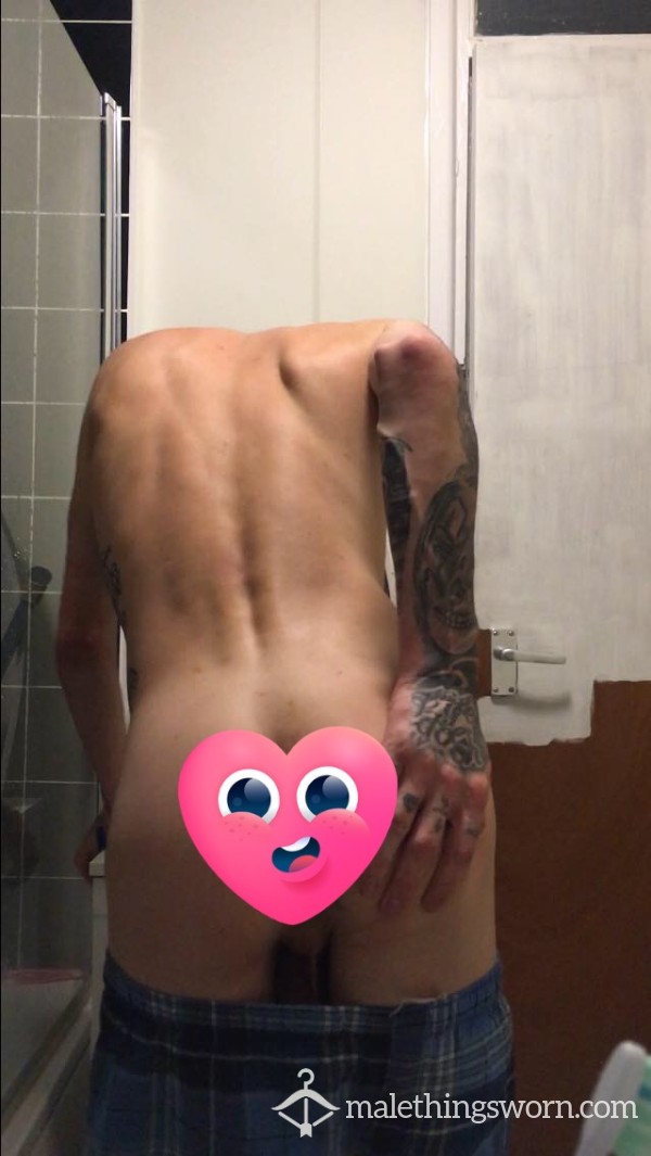 Who Wants To See My Asshole 🍑